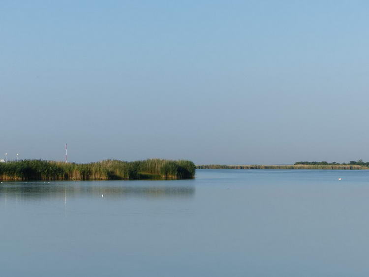 A Velencei-tó látképe a Korzótól