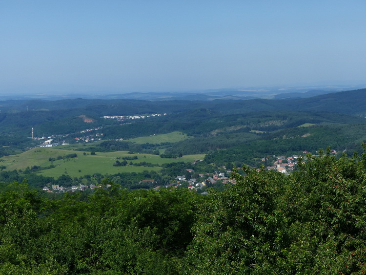 Visszatekintés a völgyre, ahonnan felkapaszkodtam ide