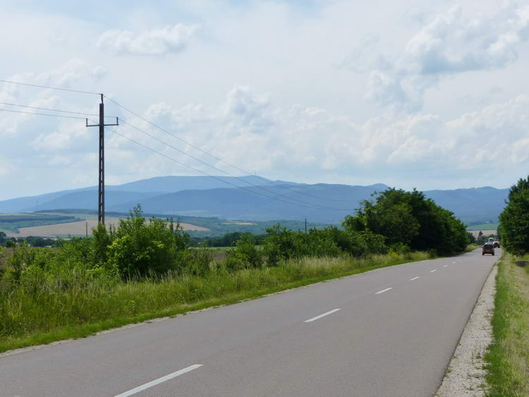 Visszatekintés a Mátrára Verpelét határából