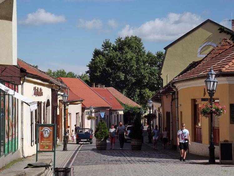 Rövid séta Tokaj központjában