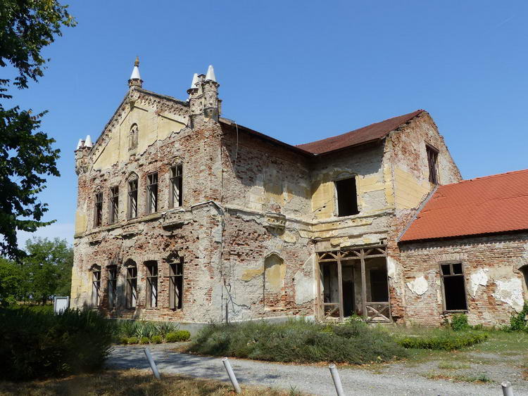 A Batthyány-Geist kastély főhomlokzata