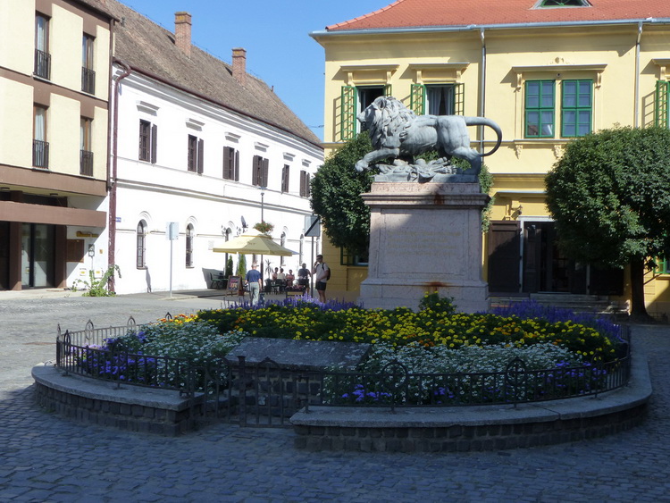 Szigetvár, Zrínyi emlékmű
