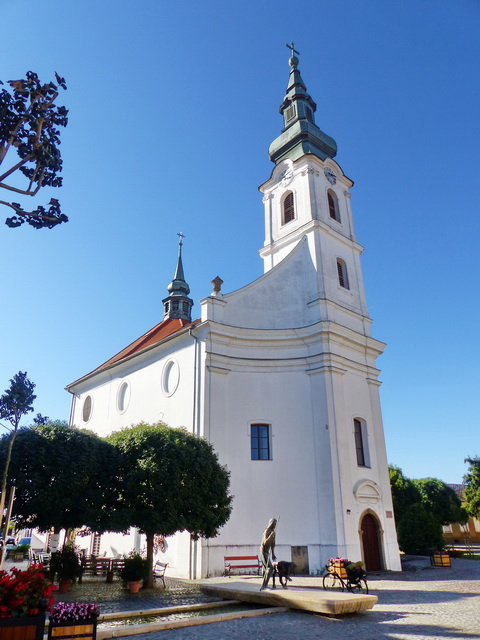 A Szent Rókus templom a szoborral