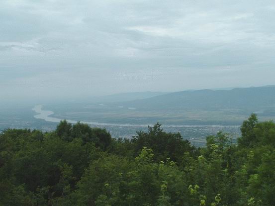 Kilátás a Naszályról a Dunára és a Visegrádi-hegységre