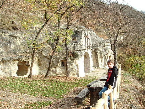 A templom feletti remetebarlangoknál