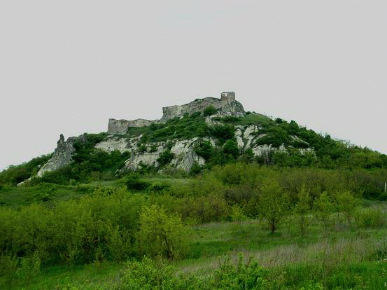 A Siroki vár a faluból nézve A Siroki vár a faluból nézve