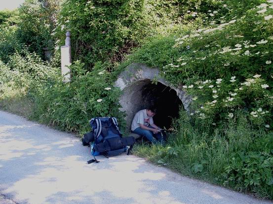 Pihenő az Öreg-hegyi-kútnál