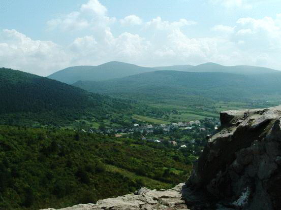 Kilátás a várból Boldogkőváraljára