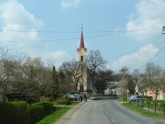 Borzavár főutcáján