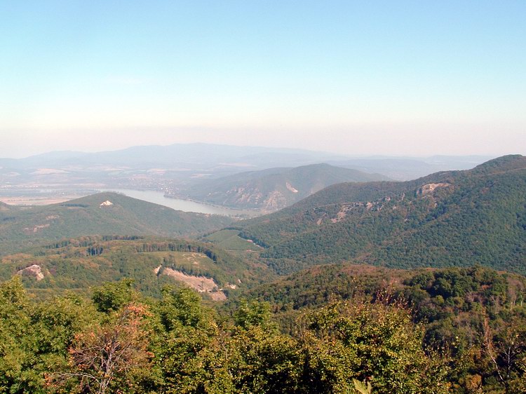 Dobogókő - A Dunakanyar panorámája a kilátóból Dobogókő - A Dunakanyar panorámája a kilátóból