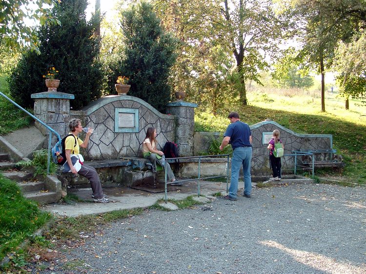 Szieszta a Csurgó-forrásnál Szieszta a Csurgó-forrásnál