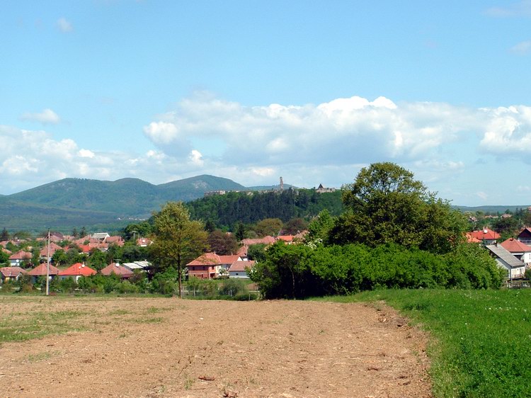 Visszatekintés a gerincről Nógrád várára