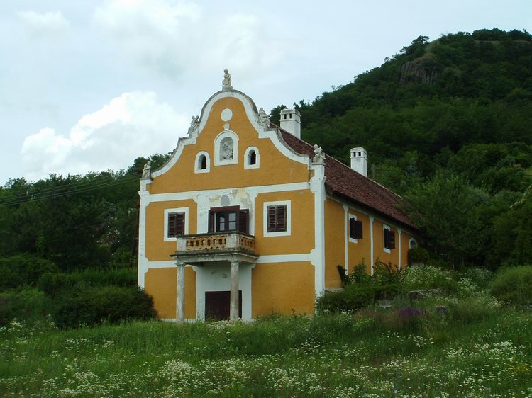 Szent György-hegy - A Tarányi-pince épülete