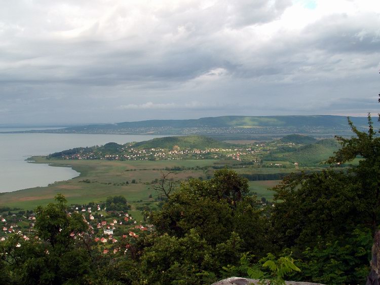 Badacsony - Kilátás a szigligeti dombokra