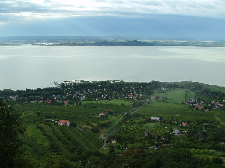 Badacsony - Kilátás a falura és a Balatonra