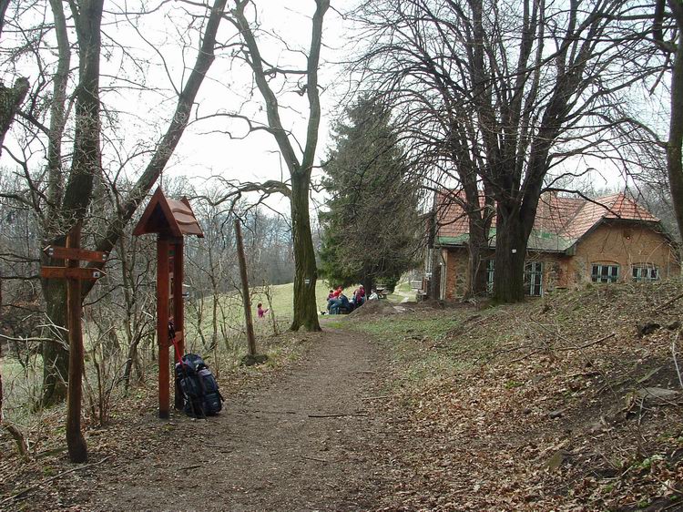 Kéktúra pecsételőhely az Ágasvár turistaház mellett