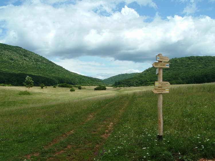 Szelce-völgy - Turistautak kereszteződése
