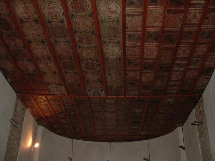 Rakacaszend - A templom festett famennyezete