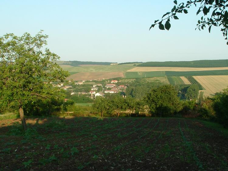 Baktakék látképe a sátorozóhelyről