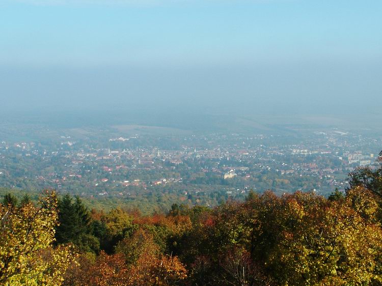 Kissé párás kilátás Kőszegre az Óház-tetőről