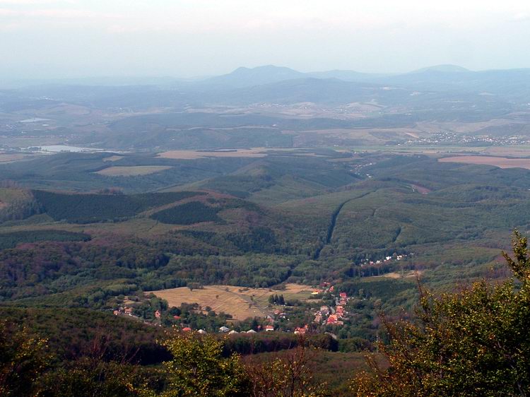 Kilátás észak felé Galyatetőről