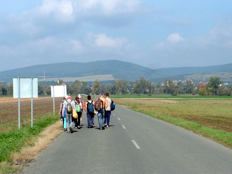 Ez már a célegyenes: a távolban feltűntek Putnok házai