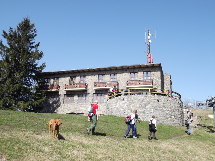 Megérkeztem a Nagy-Hideg-hegyi turistaházhoz