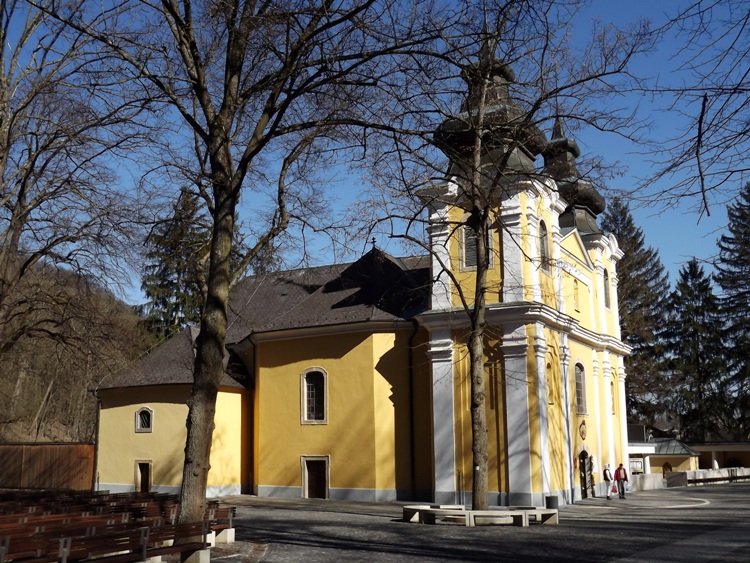 A Szentkút mellett álló bazilika