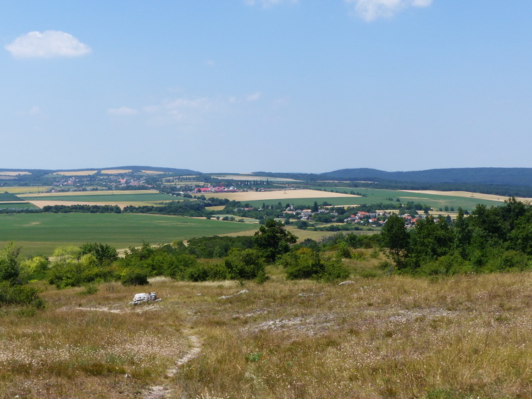 View from the stony plateau to Gúttamási village