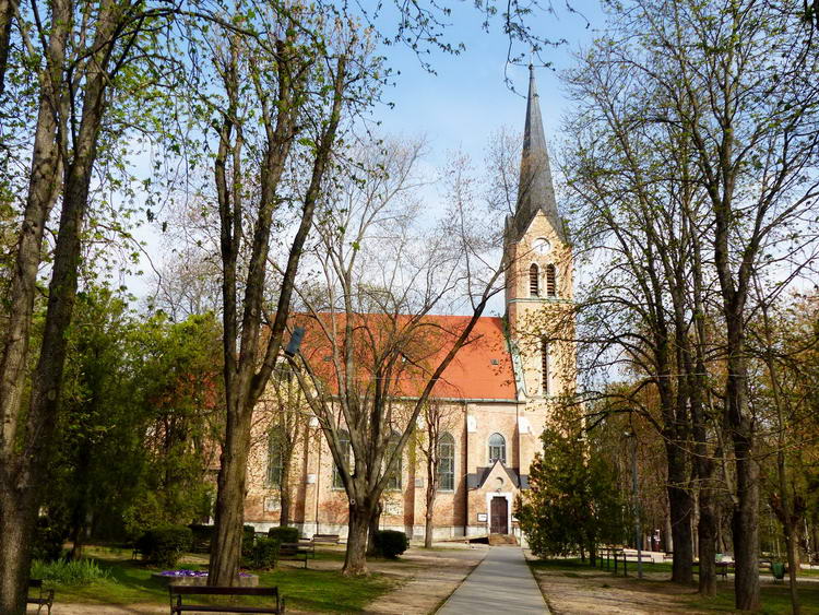 Máriaremete, zarándoktemplom
