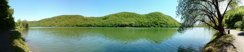 Panorámakép a Lázbérci-víztároló partjáról