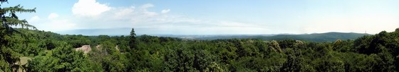 Panorámakép a Jakab-hegyről a Mecsekre